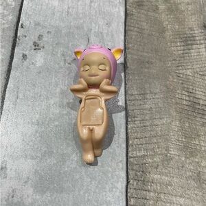 Sonny Angel Hippers Sleeping Dreaming Series Pig attach me mini figure